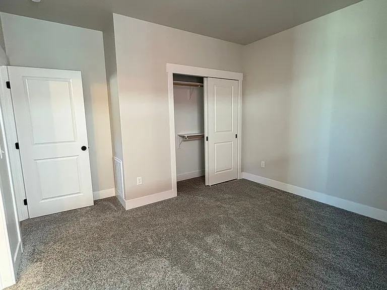 6114 Northstead Ave #201 — Photo 9