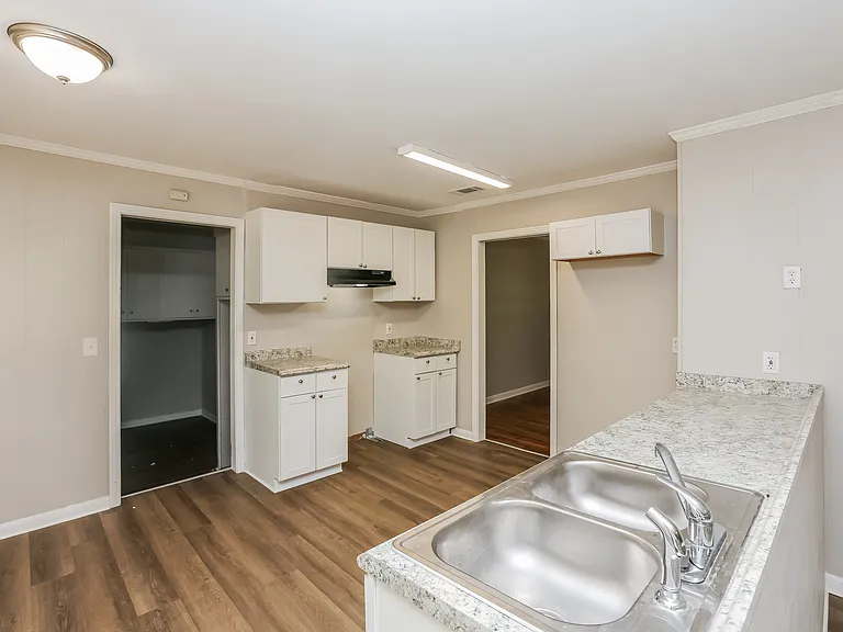 5538 Pine Lane Dr — Photo 13