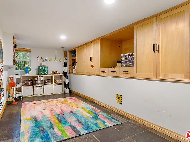 2716 Halsey Rd — Photo 33