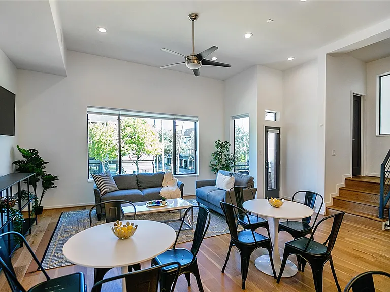 511 Memorial Heights Dr — Photo 14