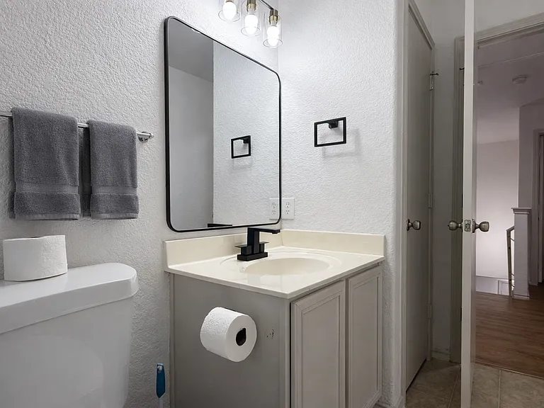 6135 Donely Pl — Photo 61