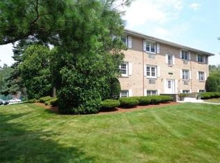230 Chickering Rd APT 5, North Andover, MA 01845