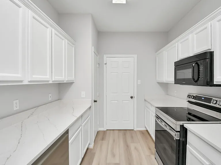 24118 Wild Horse Ln — Photo 20