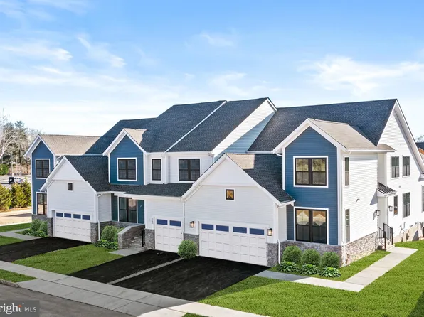 37 Sportsman Blvd, Hamilton, NJ 08690