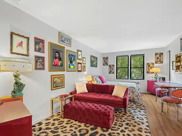 54 East 8th Street image 1 of 5