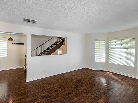 3rd image of 411 Pioneer Dr Unit 1