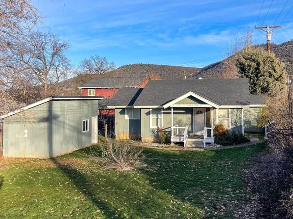 312 Jackson St, Yreka, CA 96097