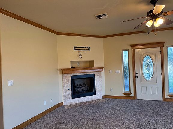 5th image of 915 SW 80th St
