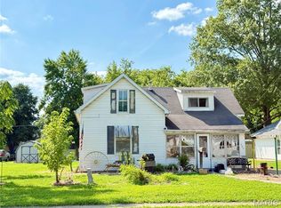 402 S East St, New Athens, IL 62264