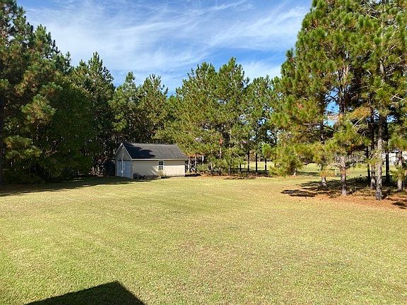 3rd image of 180 Burnt Pine Dr
