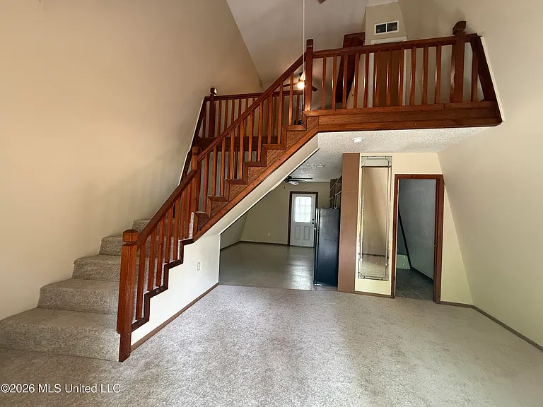 9907 Cedarcliff Dr — Photo 16