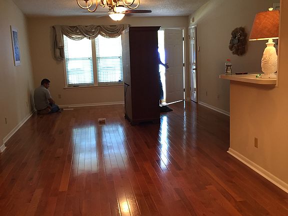 New Hardwood floors livening