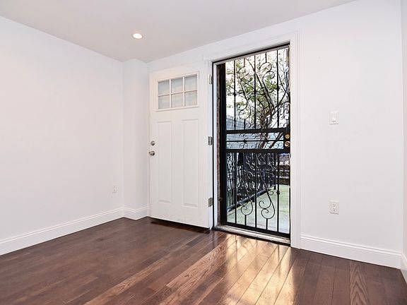 5th image of 47 W 126th St