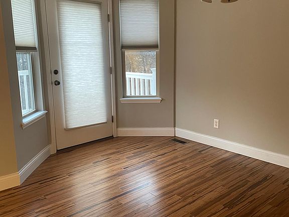 Dining room with bay window
