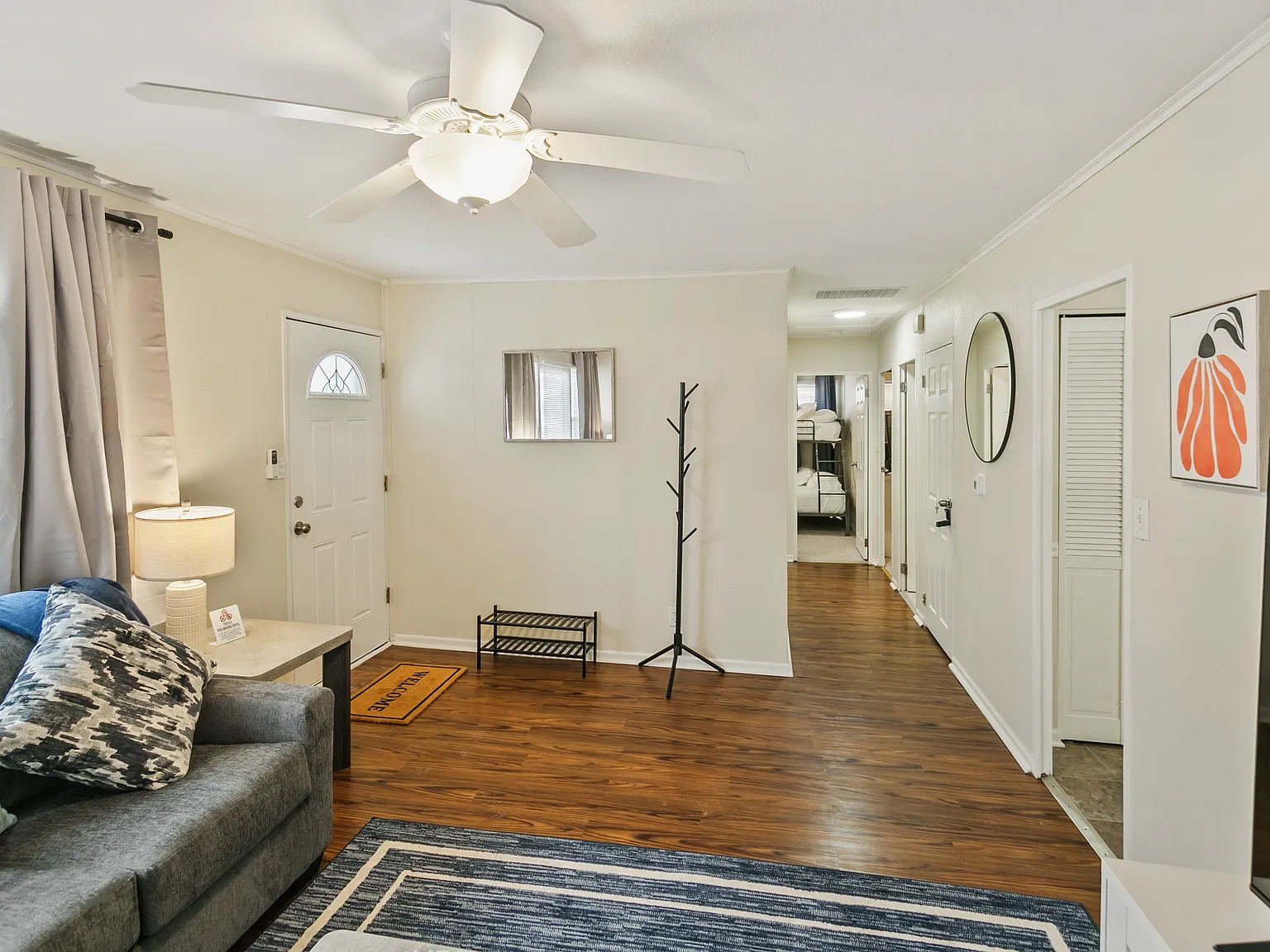 3 bed, 1000 sqft, $4,000 — Photo 3