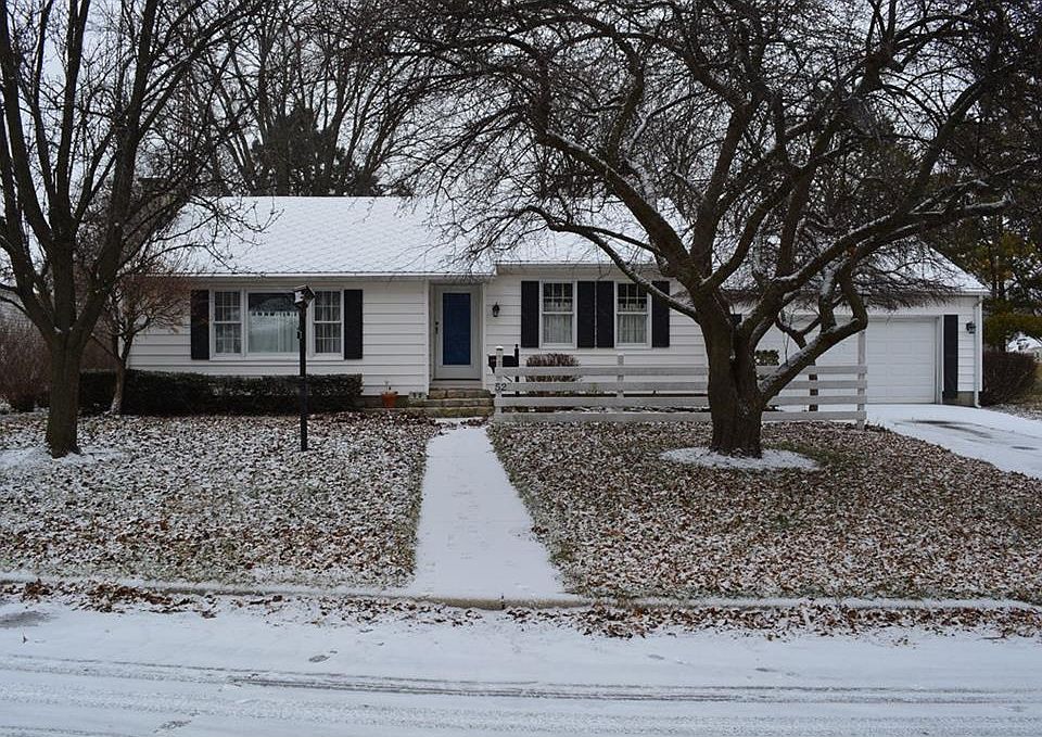 1st image of 52 Pleasant St