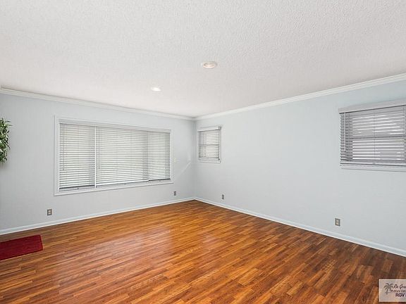 4th image of 1450 Shore Dr