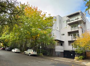 2327 NW Northrup St APT 8, Portland, OR 97210