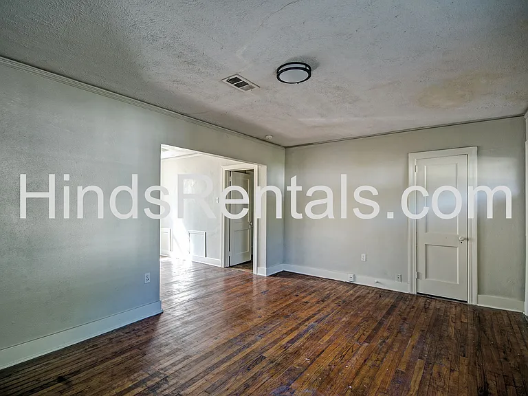 235 Dunbar St — Photo 10