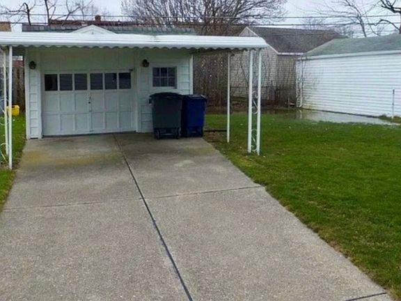 2nd image of 9403 Beech Ave