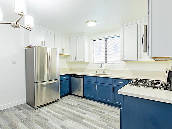 3rd image of 4522 Murietta Ave #0