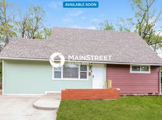 8607 Corrington Ave, Kansas City, MO 64138