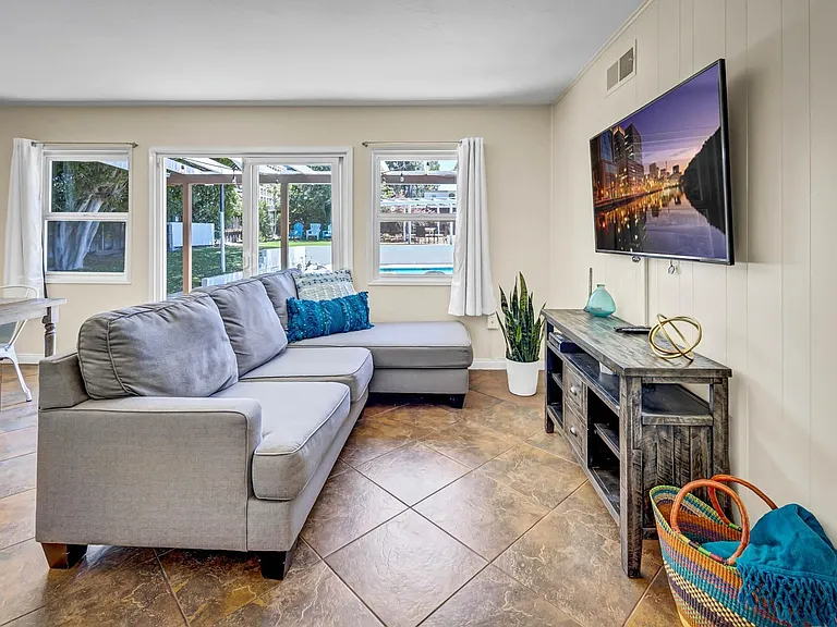 4191 Mount Everest Blvd — Photo 23