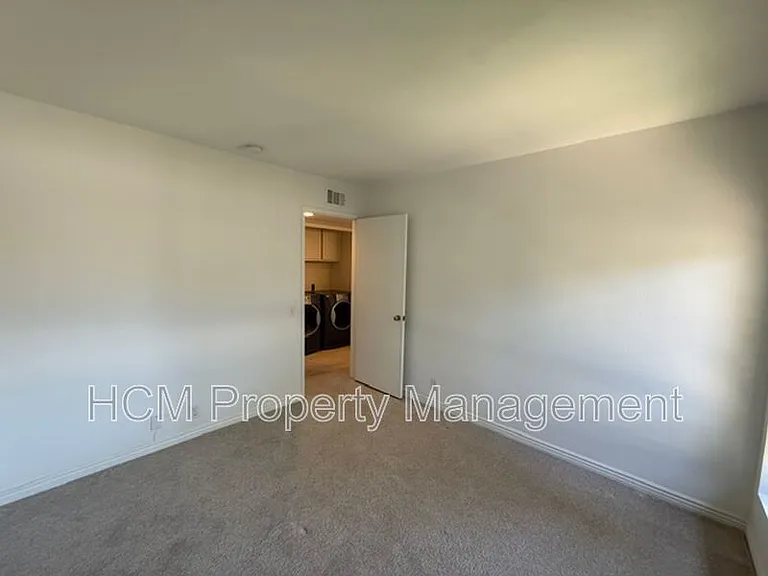 19 Viejo — Photo 22