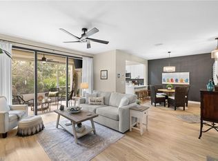 327 Emerald Bay CIR #W6, NAPLES, FL 34110