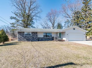 1828 Island Ct, Green Bay, WI 54303