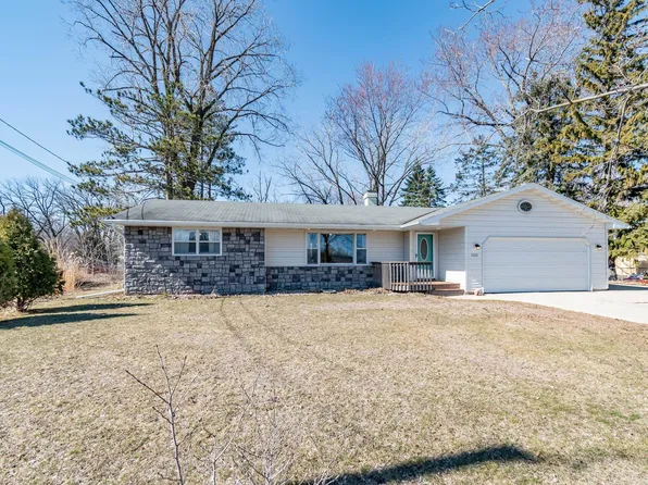 1828 Island Ct, Green Bay, WI 54303