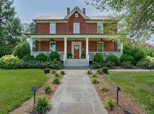 1004 Locust Ave, Charlottesville, VA 22901