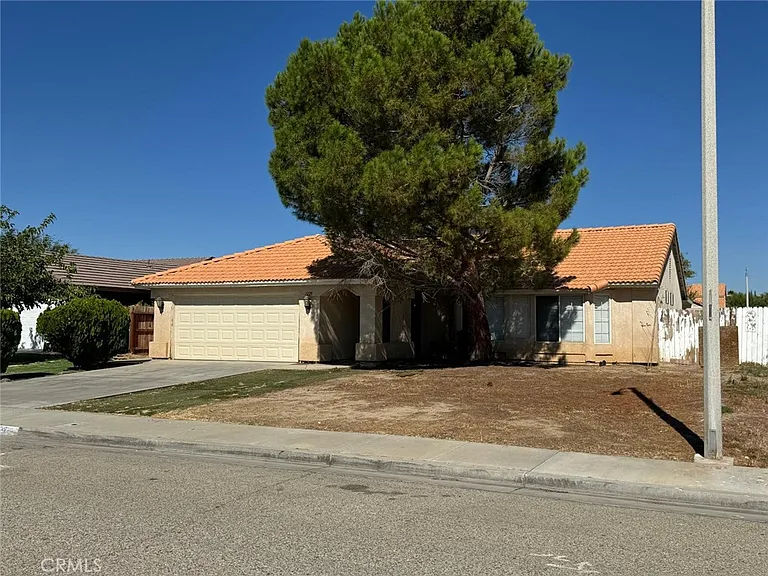 1229 Onyx Dr — Photo 25