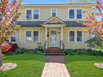 204 Hewlett Avenue, Merrick, NY, 11566