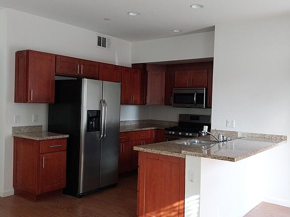 4th image of 5499 Carlson Dr APT 101