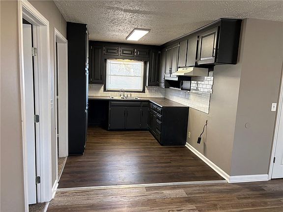 5th image of 10201 Belmont Ave