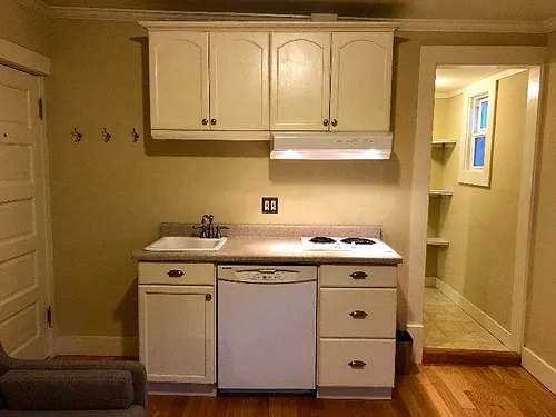 1916 14th Ave W #C Photo 1