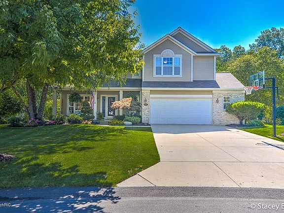 2nd image of 5625 Highbury Dr SE