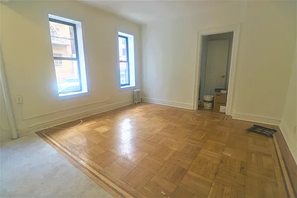 Rented by LEE & ASSOCIATES NYC RESIDENTIAL LLC | media 3