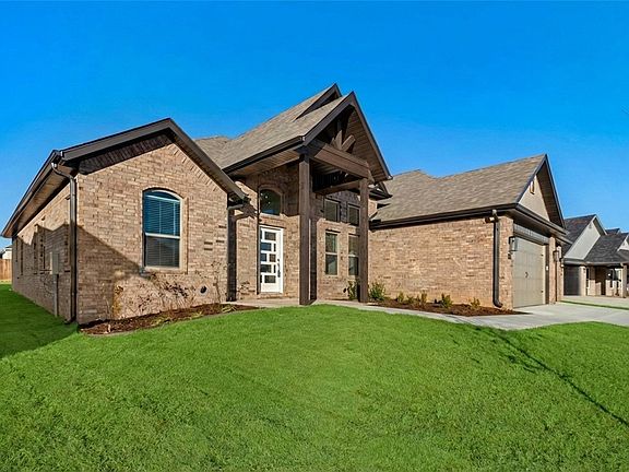 4th image of 1400 Greyback Ln