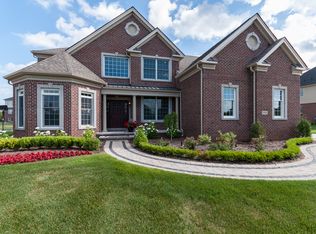 3793 N Century Oak Cir, Oakland, MI 48363