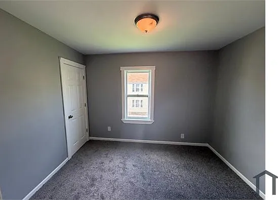 2 bed, 704 sqft, $1,200 — Photo 3