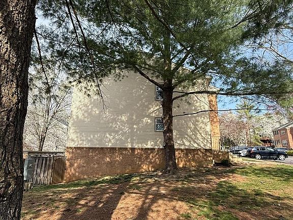 5th image of 7753 Shootingstar Dr