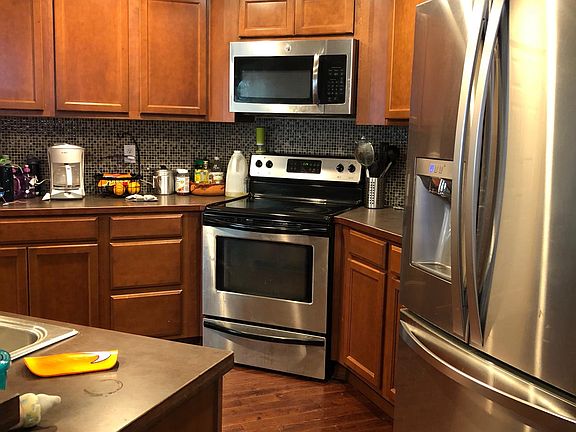 3rd image of 2149 Pleasanton Ct SE