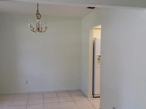 5th image of 8016 Capwood Ave