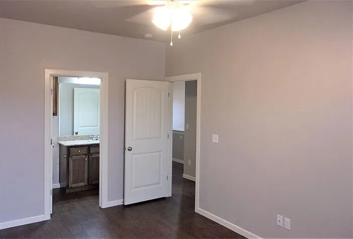 4309 Huntly Dr — Photo 10