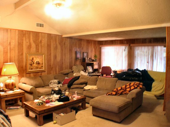 3rd image of 12111 Creekhurst Dr