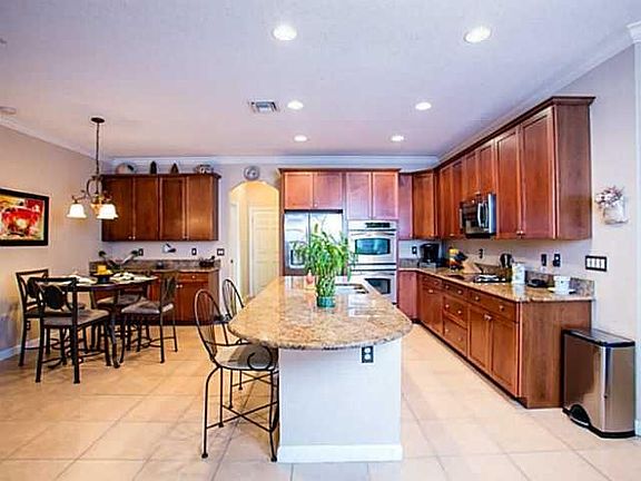 4th image of 7504 SE Forest Oak Lane