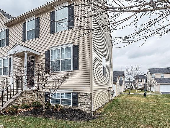 3rd image of 339 Oxford Oak Dr