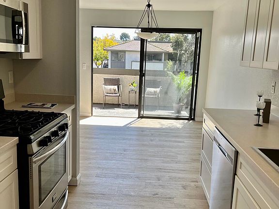 5th image of 151 Majestic Ct #706
